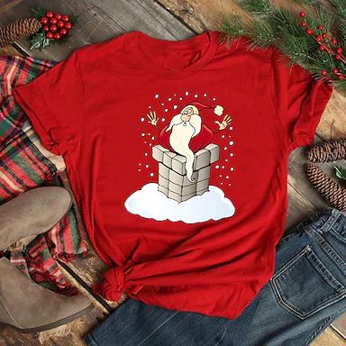 Camiseta Navideña Santa en Chimenea